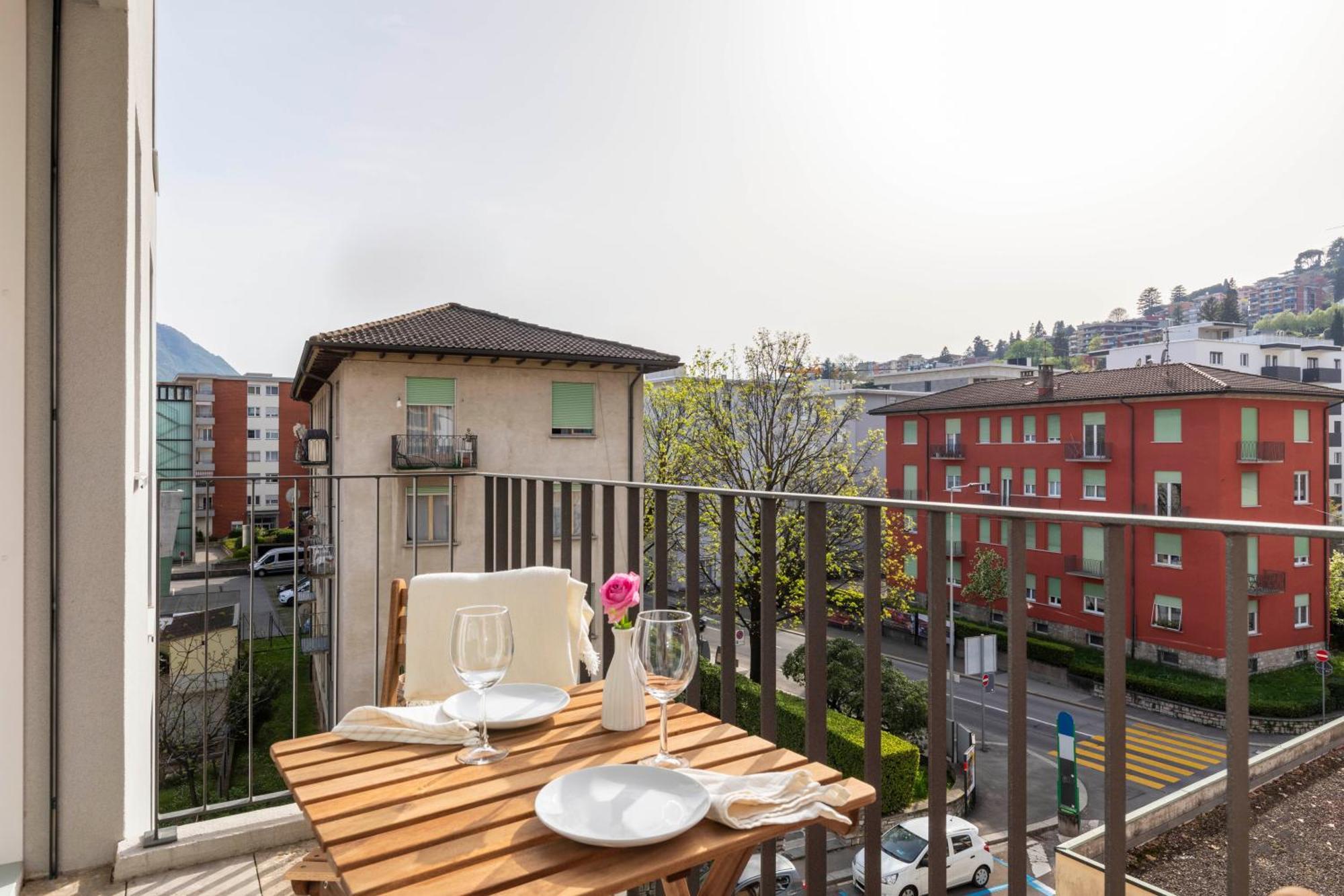 Magic Deluxe Suites - Free Parking Lugano Exterior foto