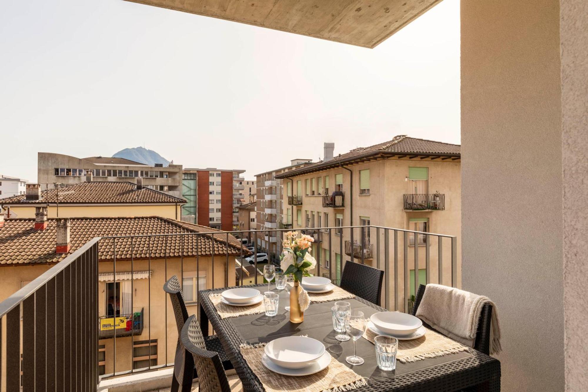 Magic Deluxe Suites - Free Parking Lugano Exterior foto